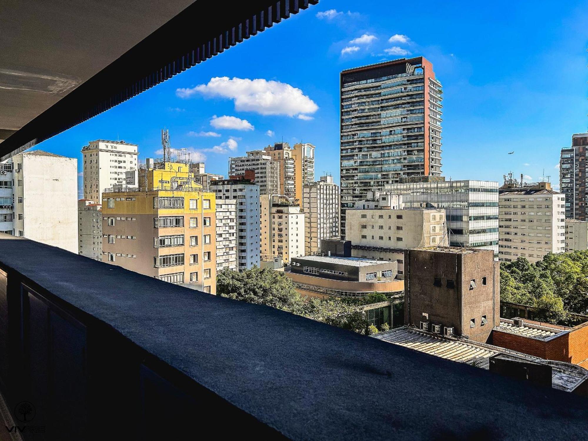 Seasons Pinheiros - Px Hosp Das Clinicas/reboucas * São Paulo